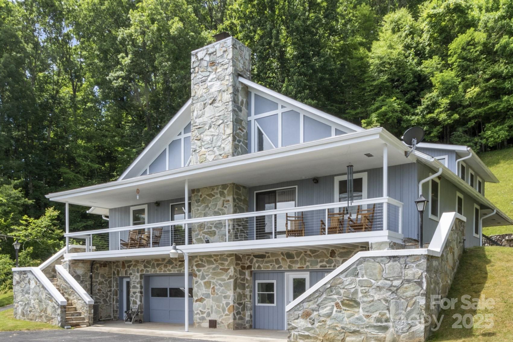 891 Moonshine Mountain Road