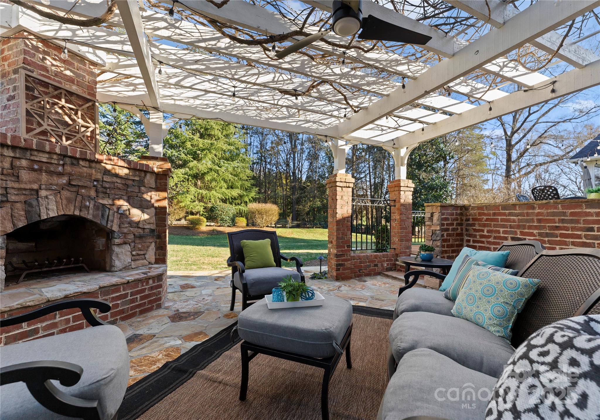 5401 Sunningdale Drive