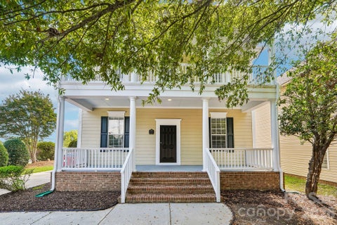Photo of 1001 Gainsborough Drive, Matthews, NC 28104 (MLS # 4430806)