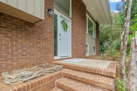 Photo of 15 Beaverdam Court, Asheville, NC 28804 (MLS # 4332700)