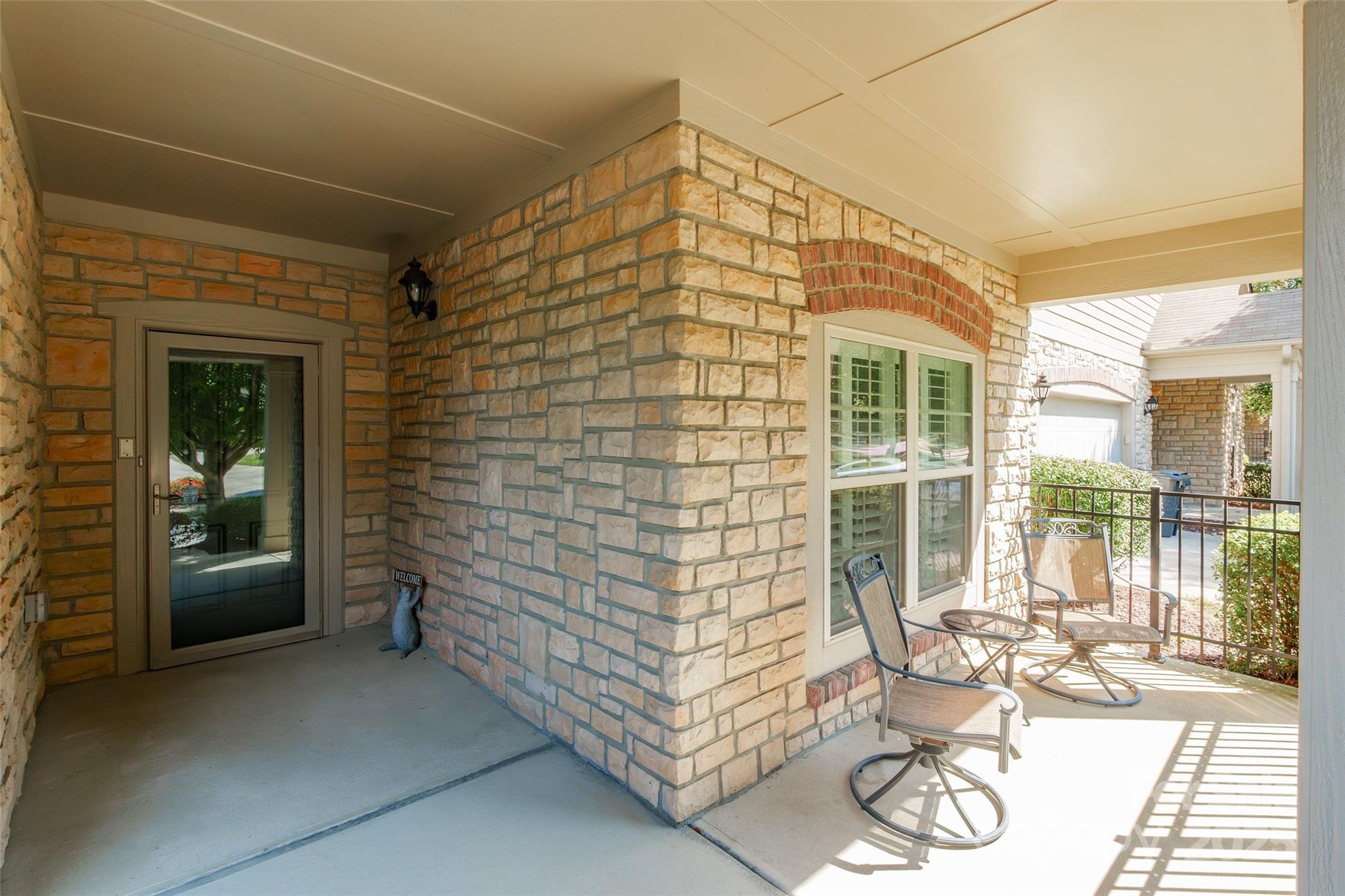 3547 S Bank Court