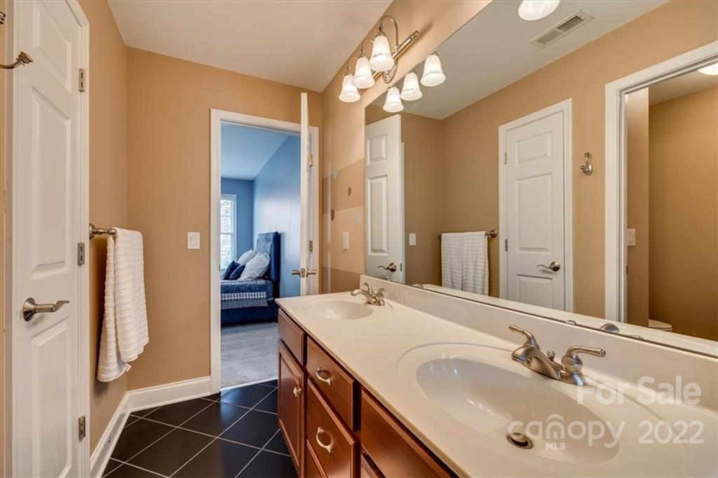 Lake Forest - Residential