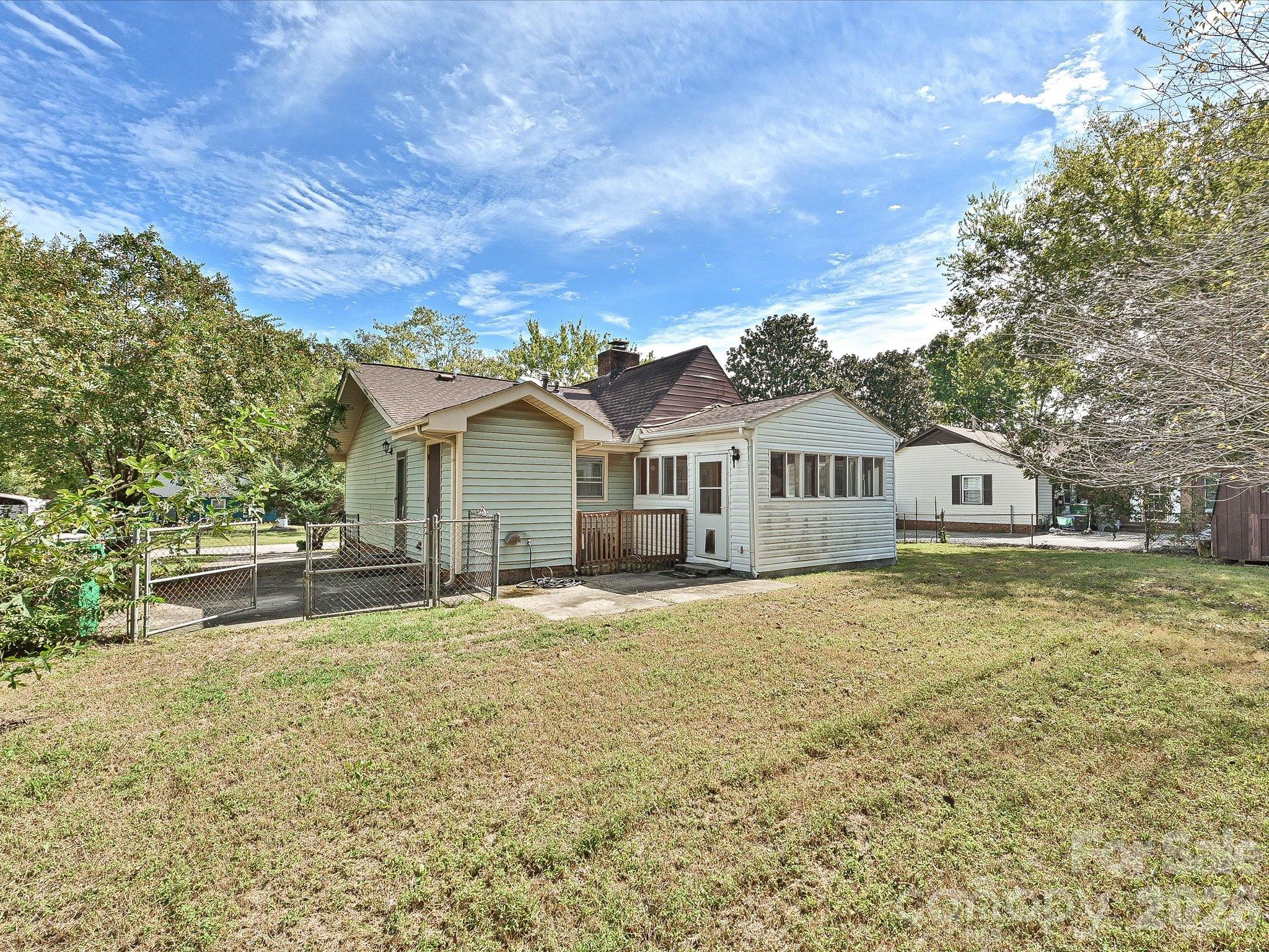 7422 Bradgate Road