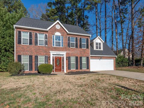 6203 Forest Pond Drive Charlotte NC 28262