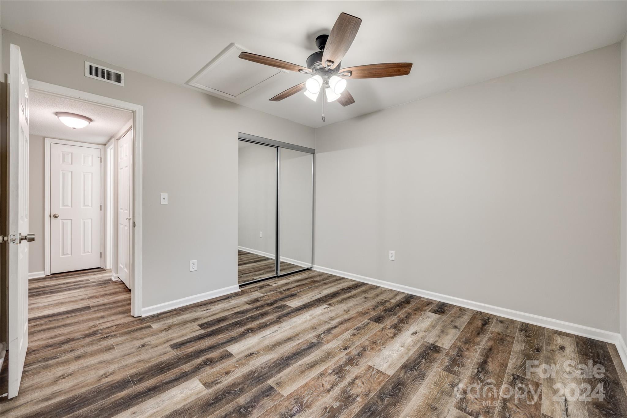 Hunters Chase - Residential