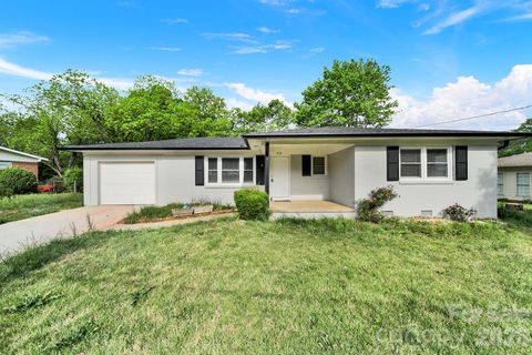 Photo of 512 S Villa Street, Kannapolis, NC 28083 (MLS # 4371750)