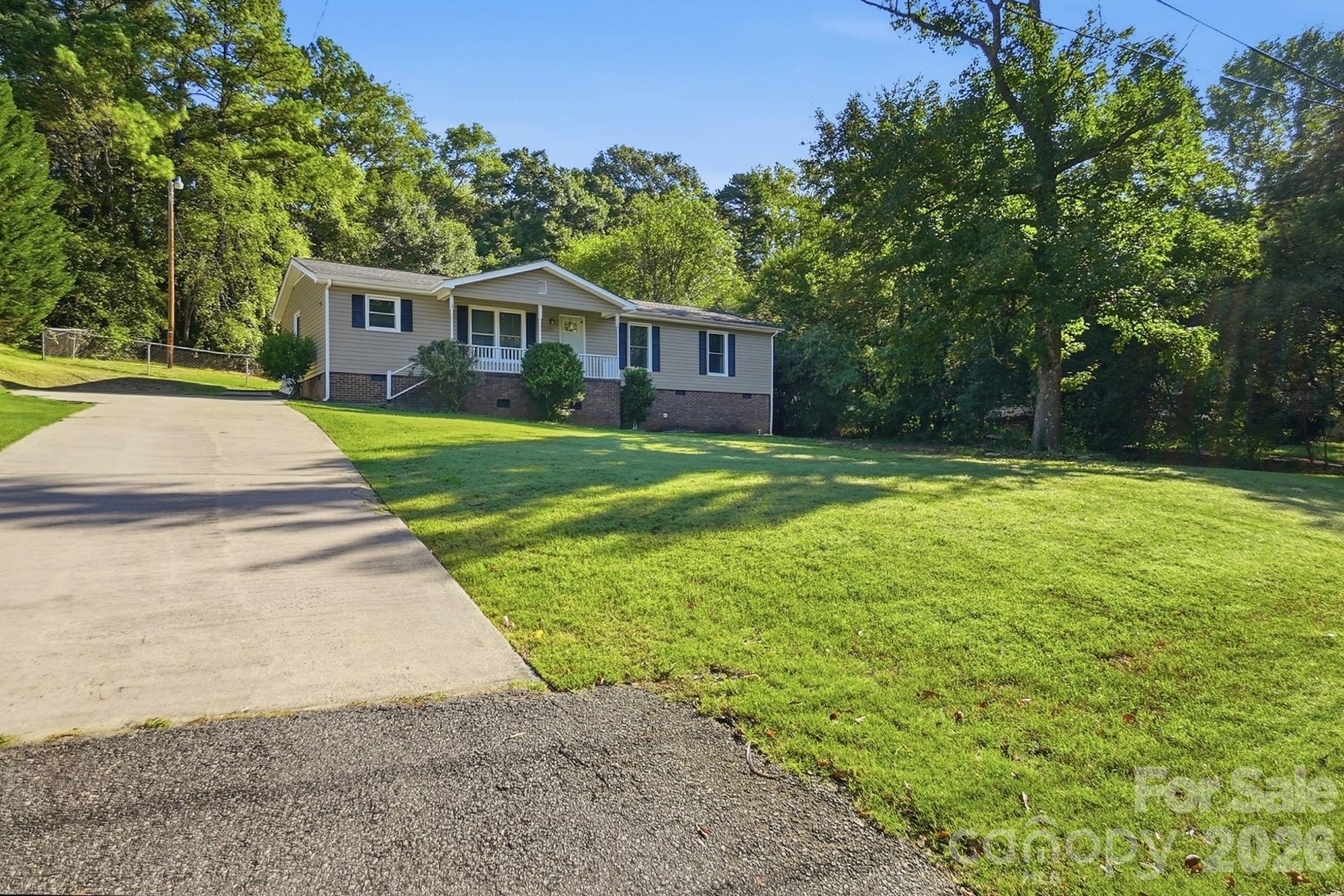 2848 Forest Hills Circle