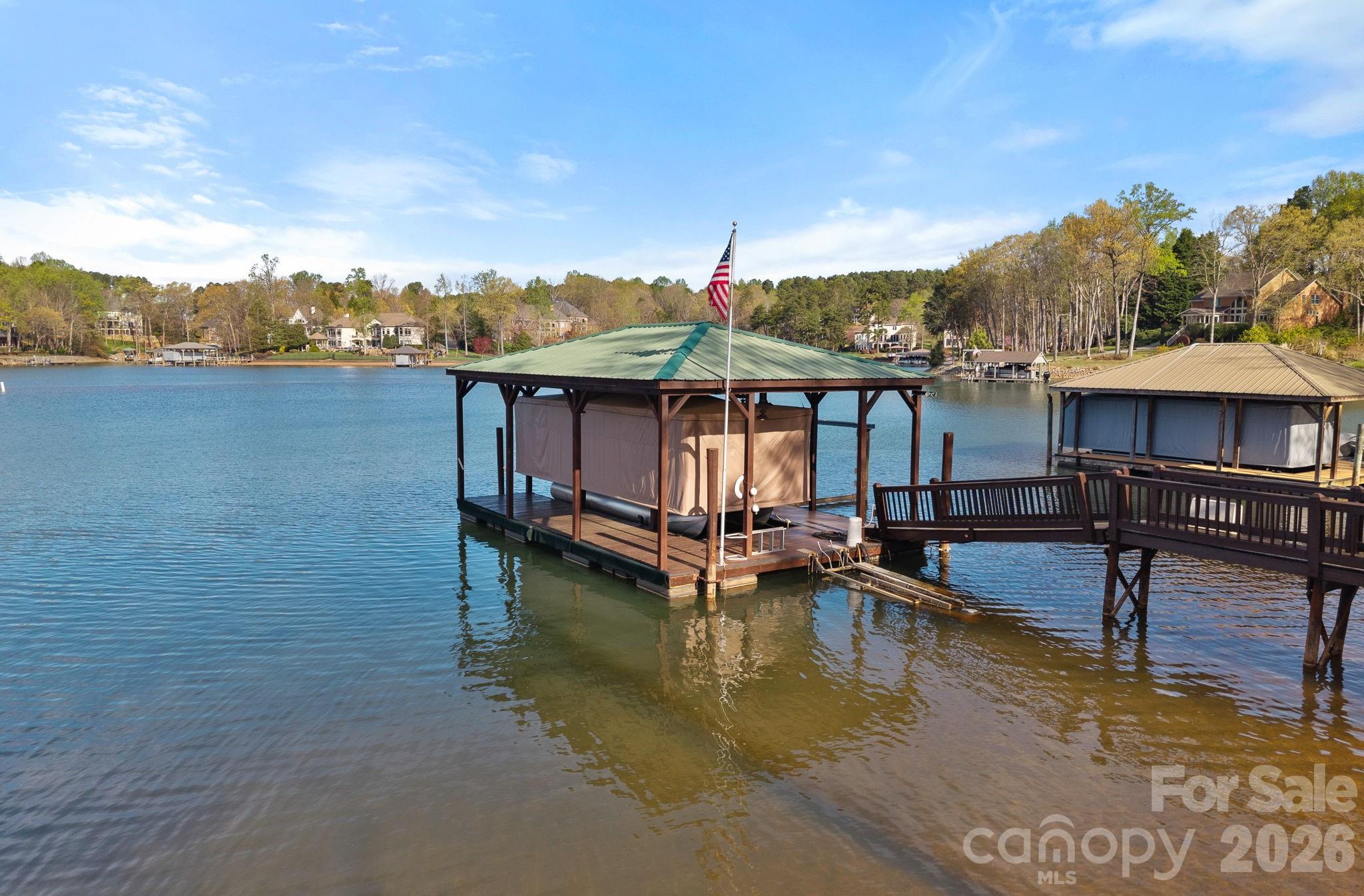The Harbour at the Pointe - Residential