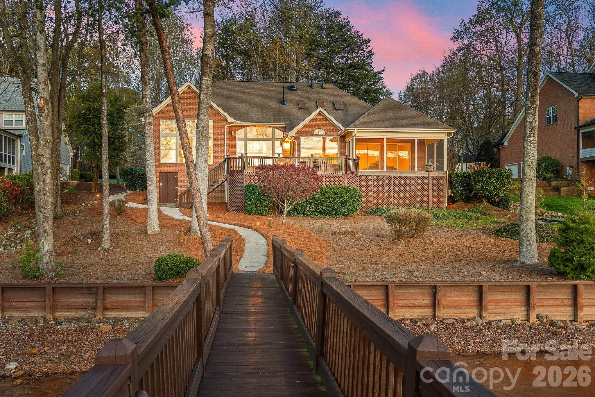 The Harbour at the Pointe - Residential