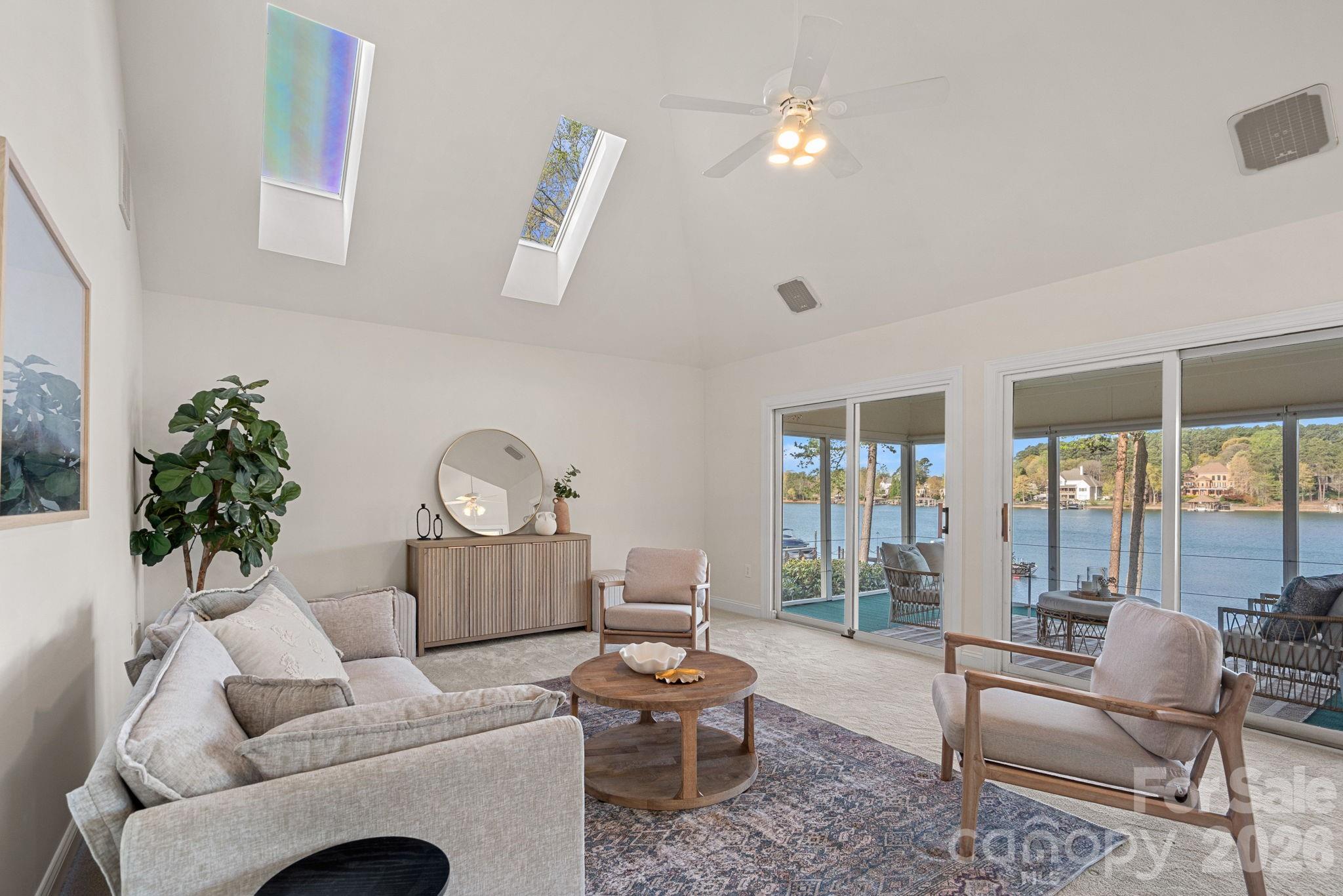 The Harbour at the Pointe - Residential