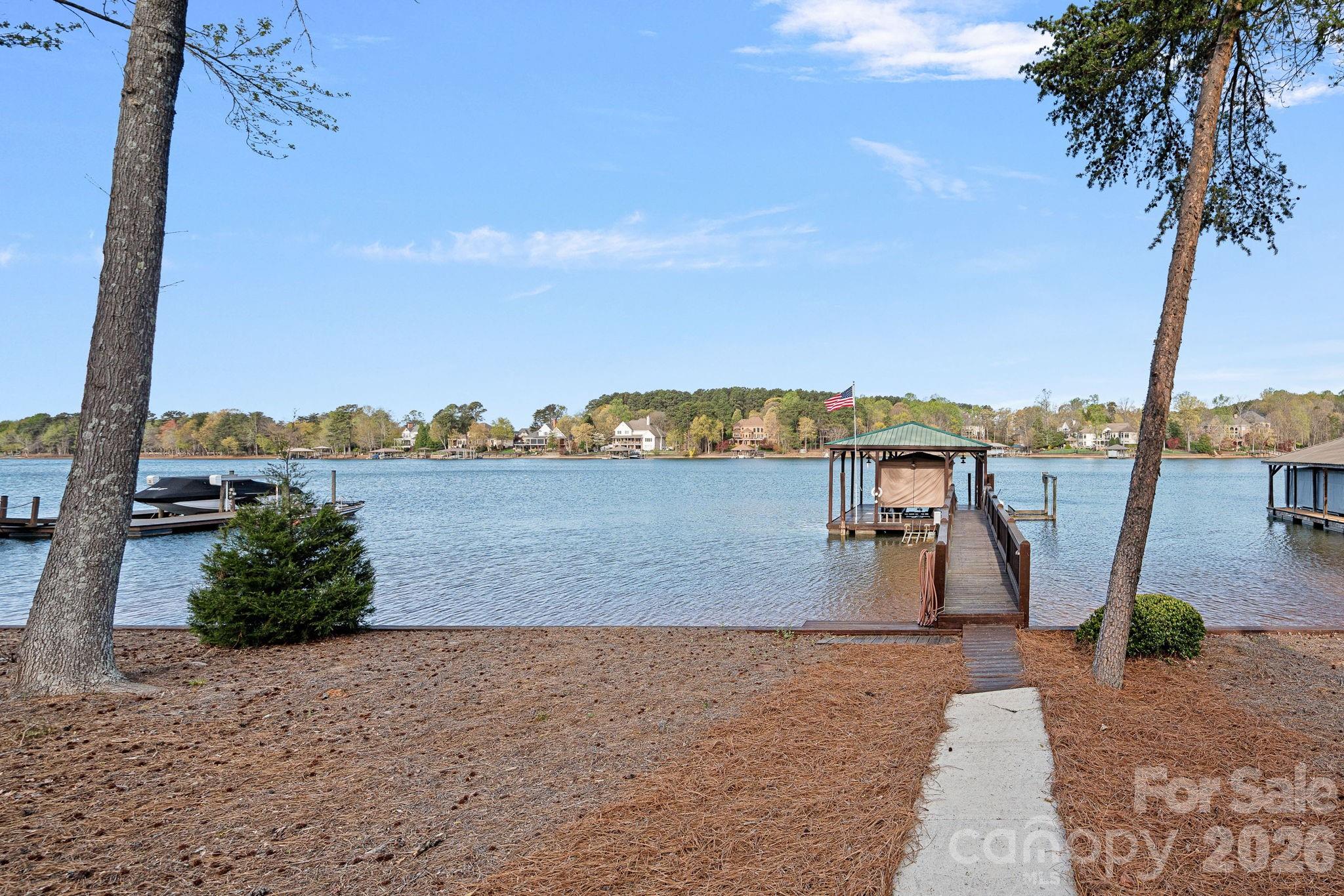The Harbour at the Pointe - Residential