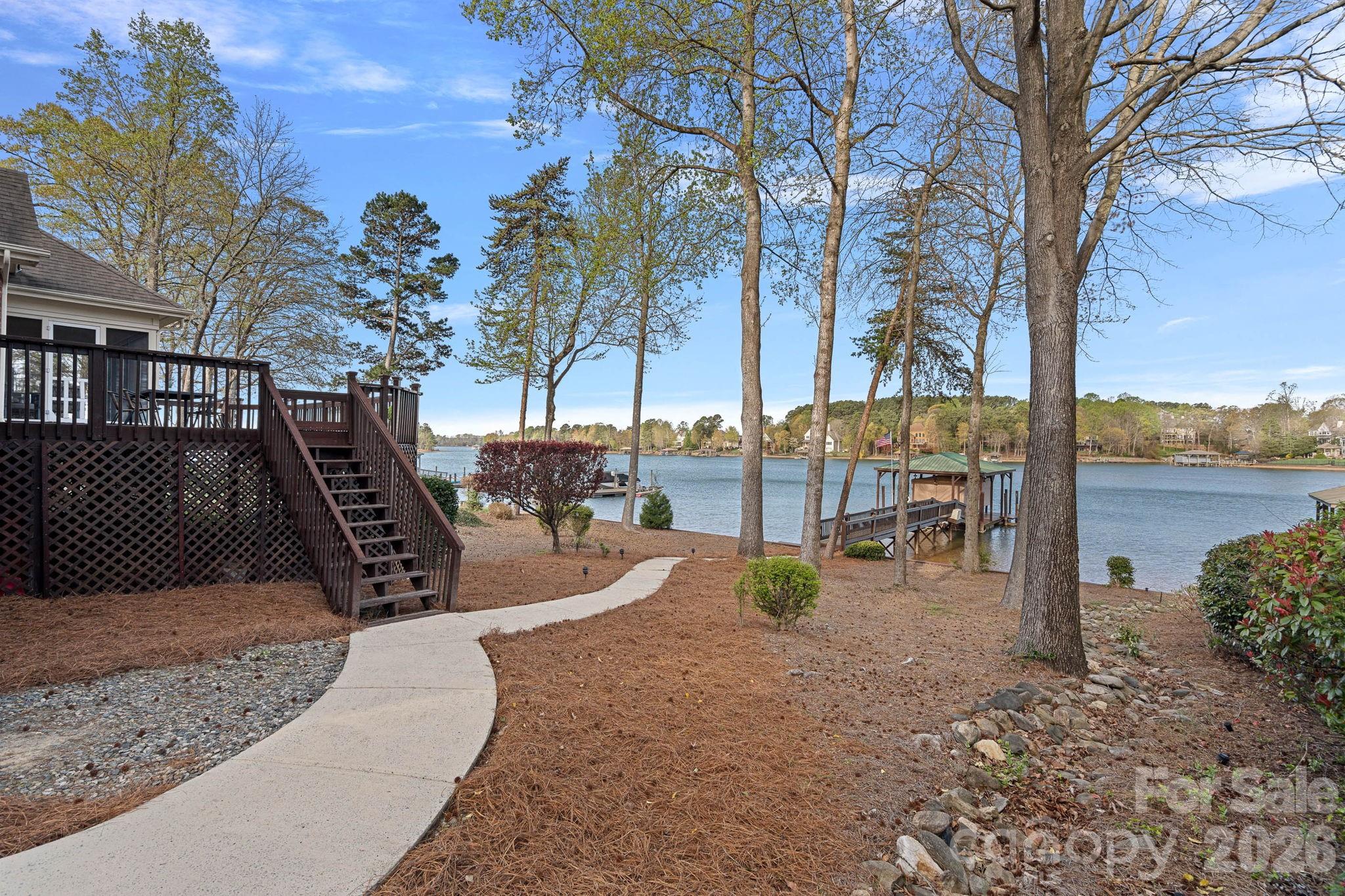 The Harbour at the Pointe - Residential