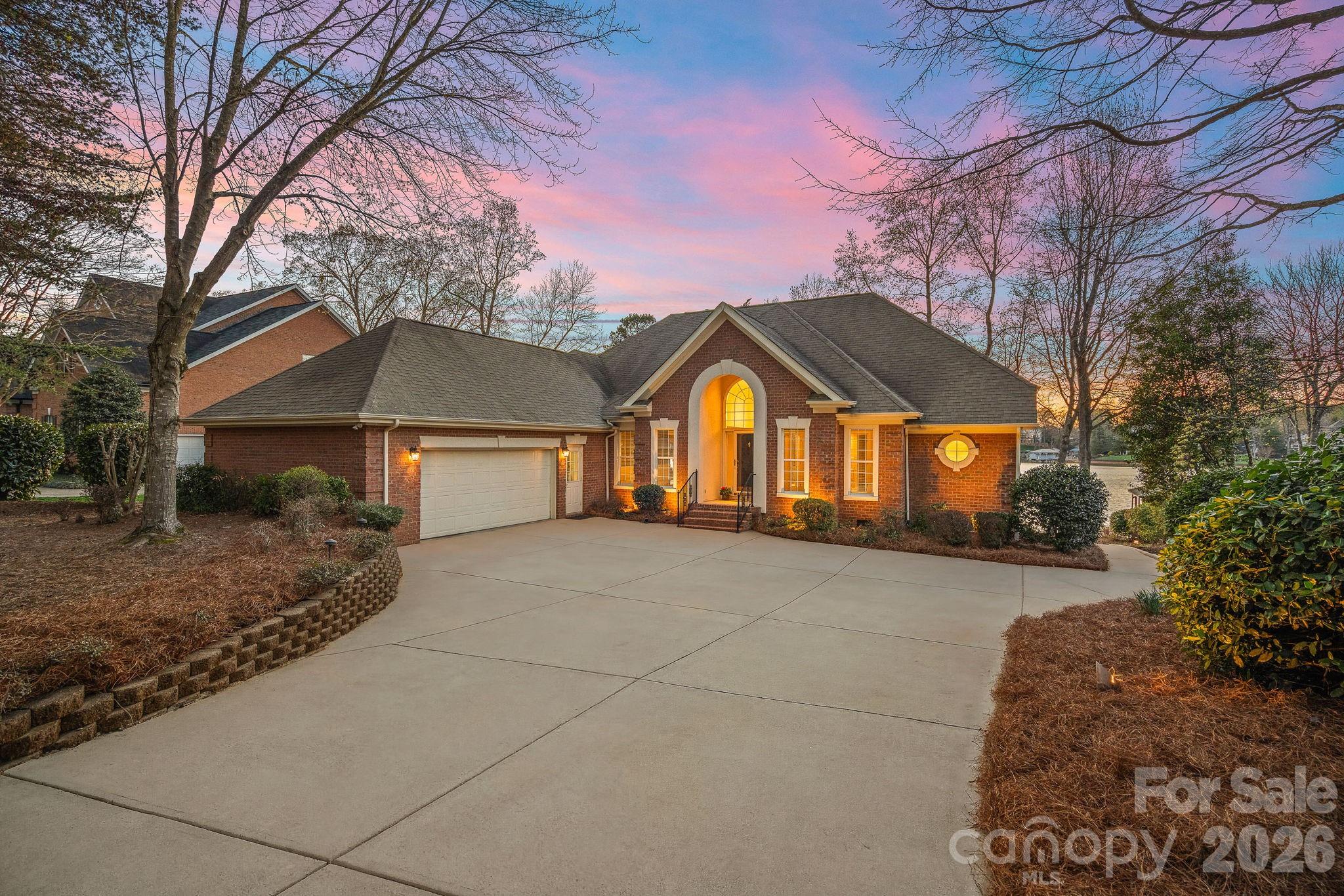 The Harbour at the Pointe - Residential