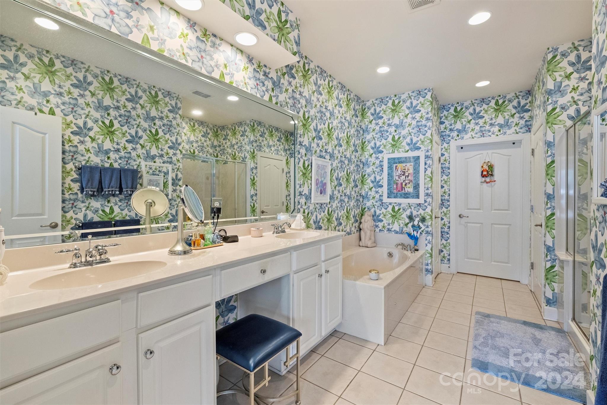 The Enclave at Beverly Crest - Residential