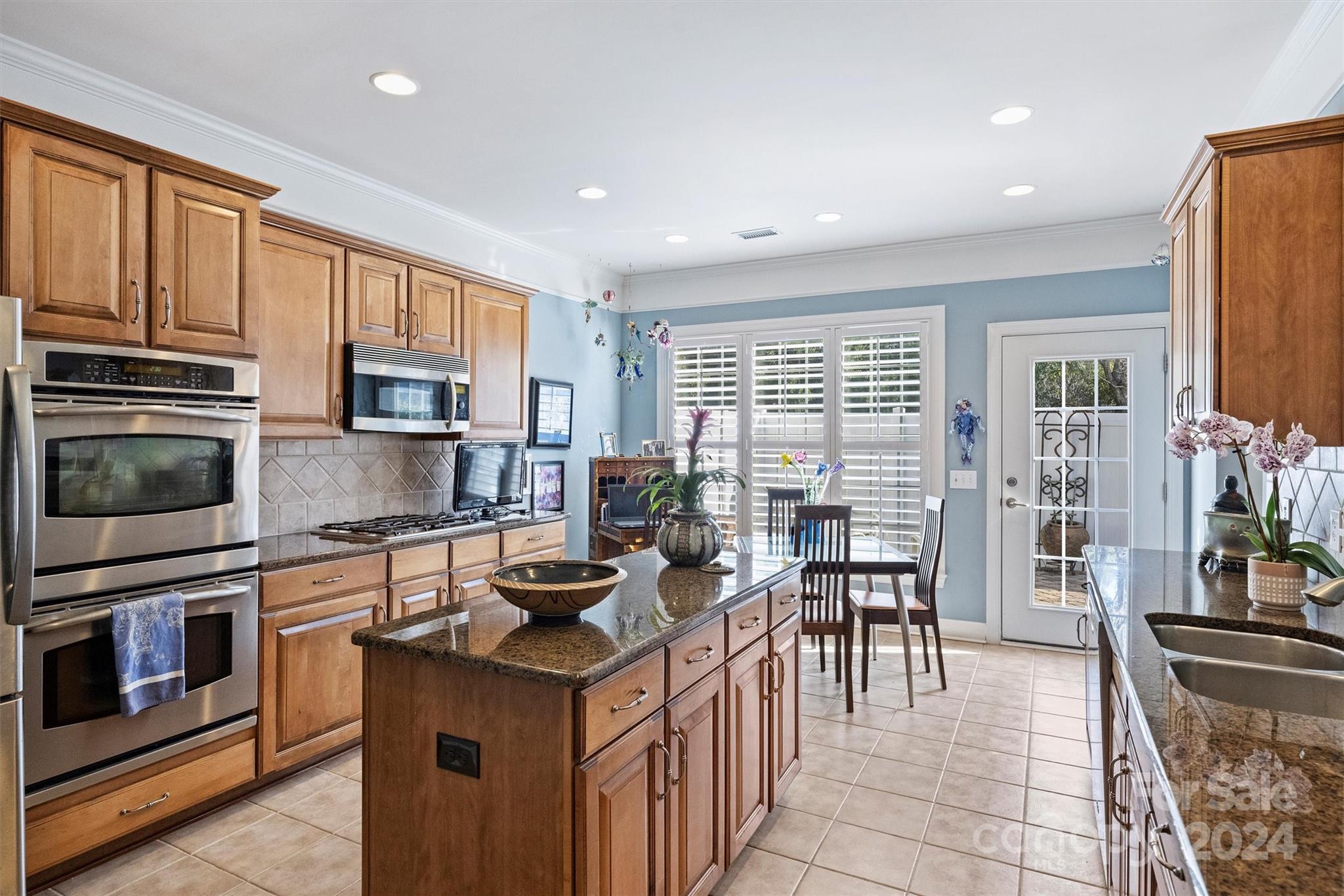 The Enclave at Beverly Crest - Residential