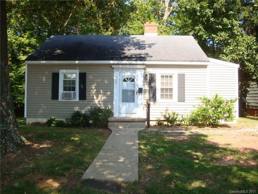 Cute 2 bdom, 1 bath home near everything! This home is near NODA and Plaza Midwood offering great access to some of the trendiest restaurants and shops in the city! You’ll also be convenient to N. Tryon and The Plaza so getting around town should be a breeze! The home itself offers a decorative fp in the lr, cooling ceiling fans and gorgeous hardwood floors in main areas. The kitchen is just off the dr and comes equipped w/ stove & fridge. Other features inc. w/d conn. & off street parking.