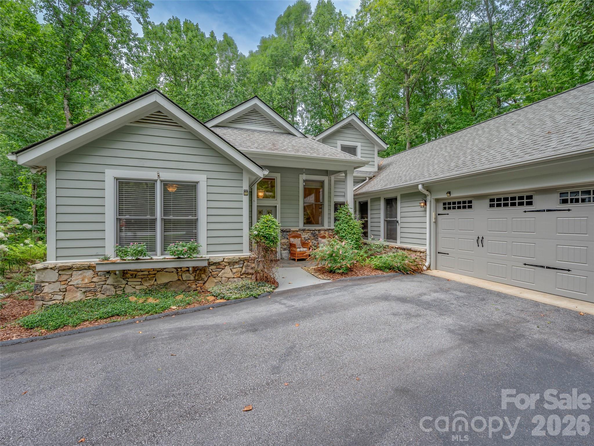 104 Little Cherokee Ridge, Hendersonville, NC, 28739