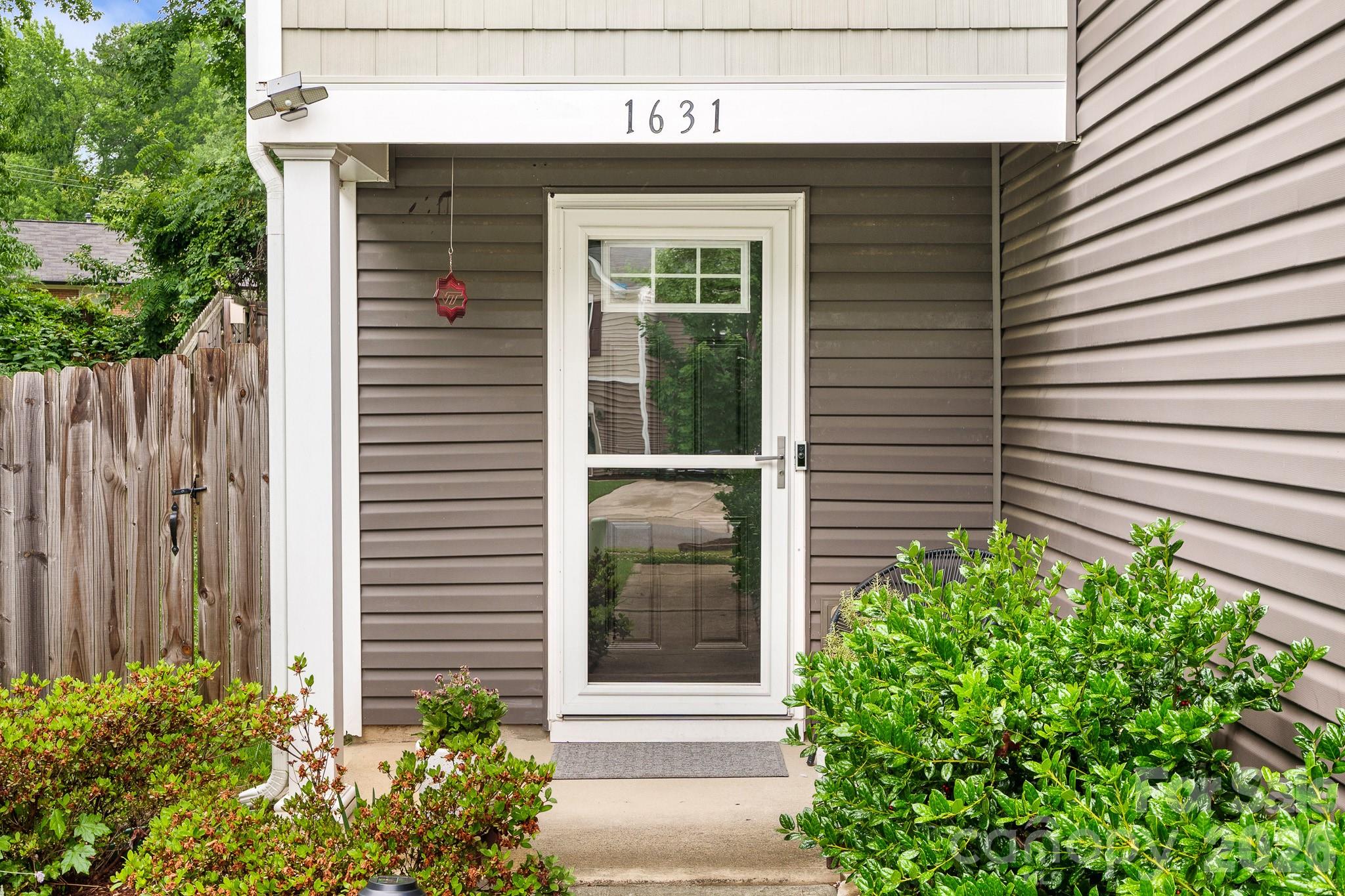 1631 Hooper Court