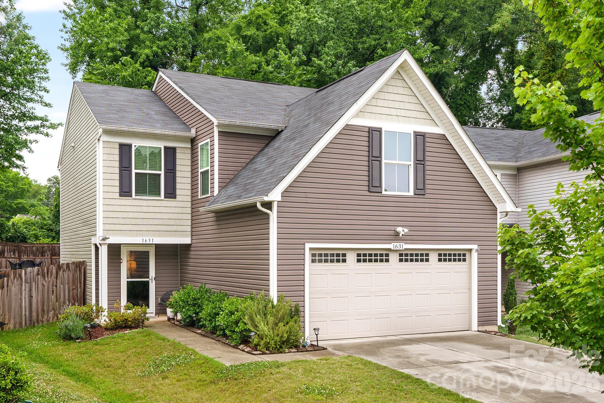 1631 Hooper Court