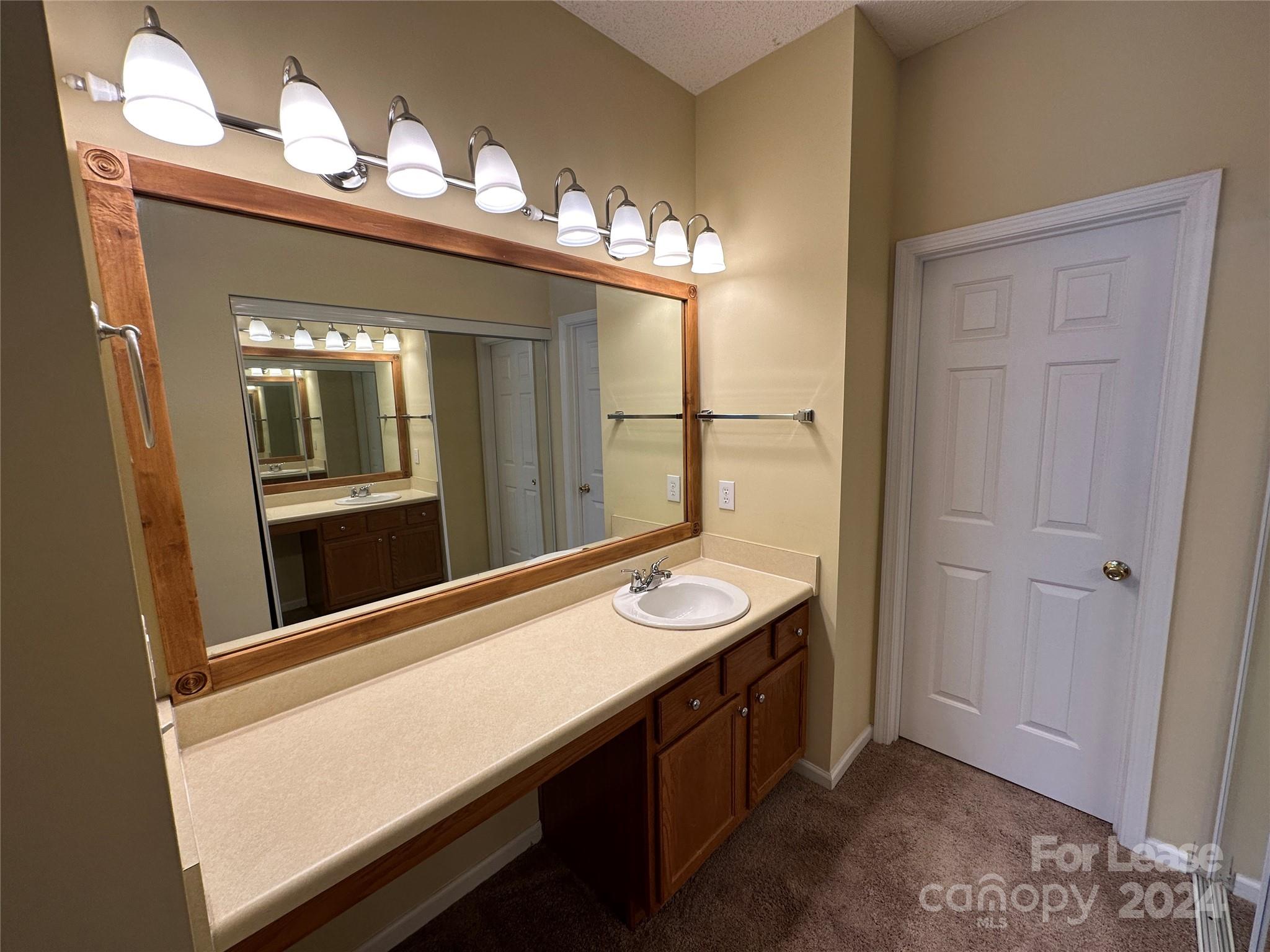 Highland Creek - Residential Lease