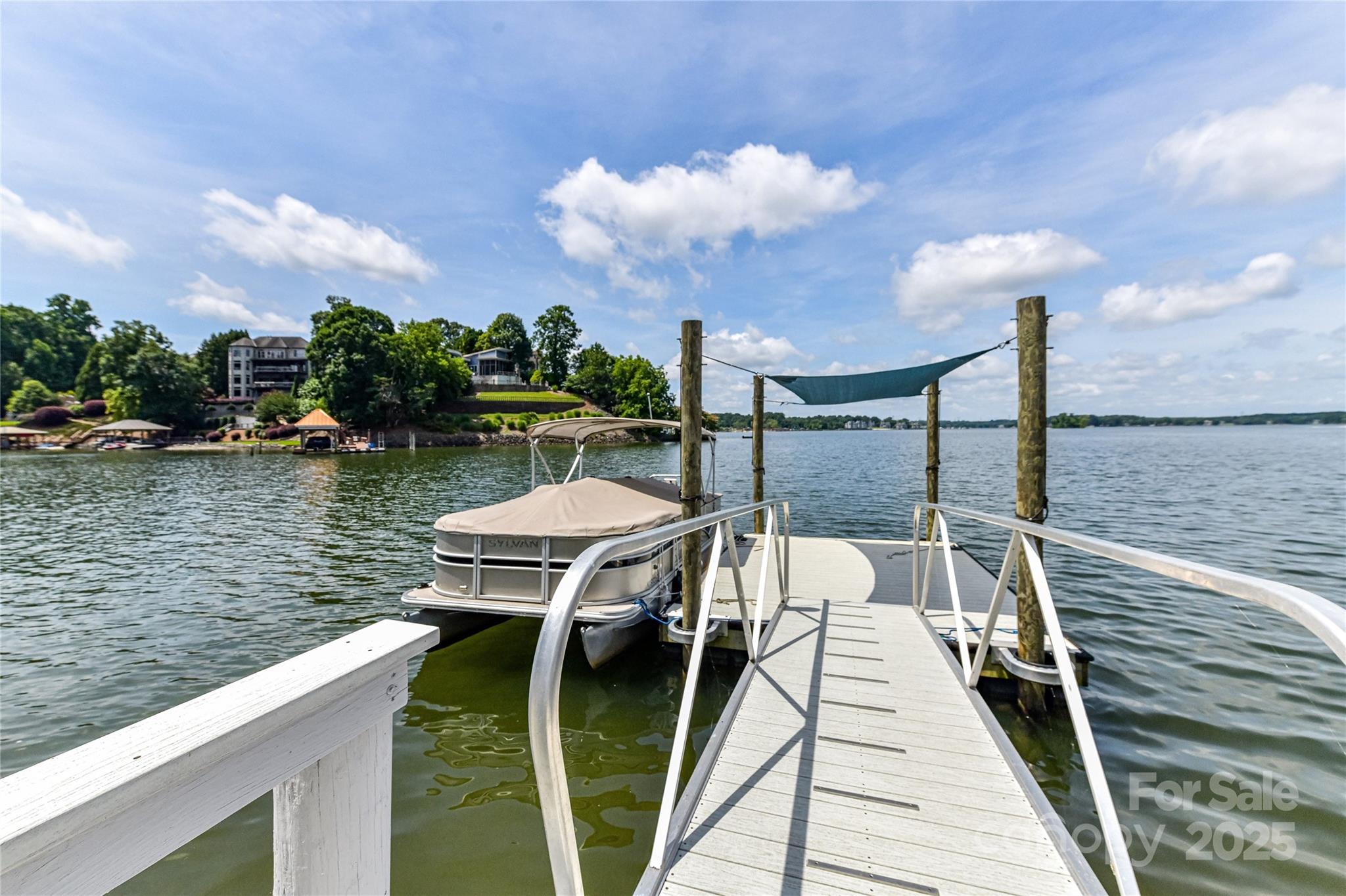 Tega Cay - Residential