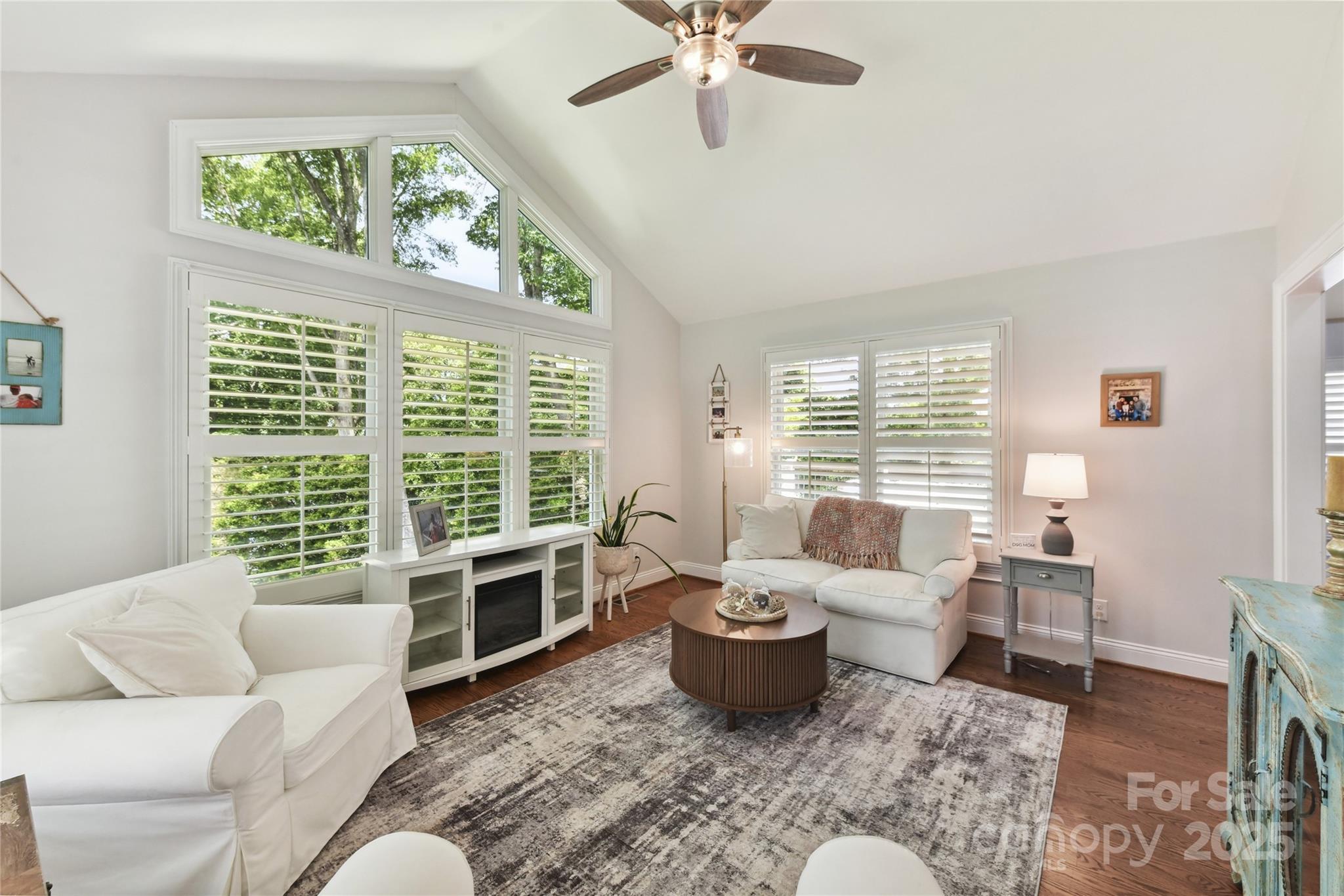 Tega Cay - Residential
