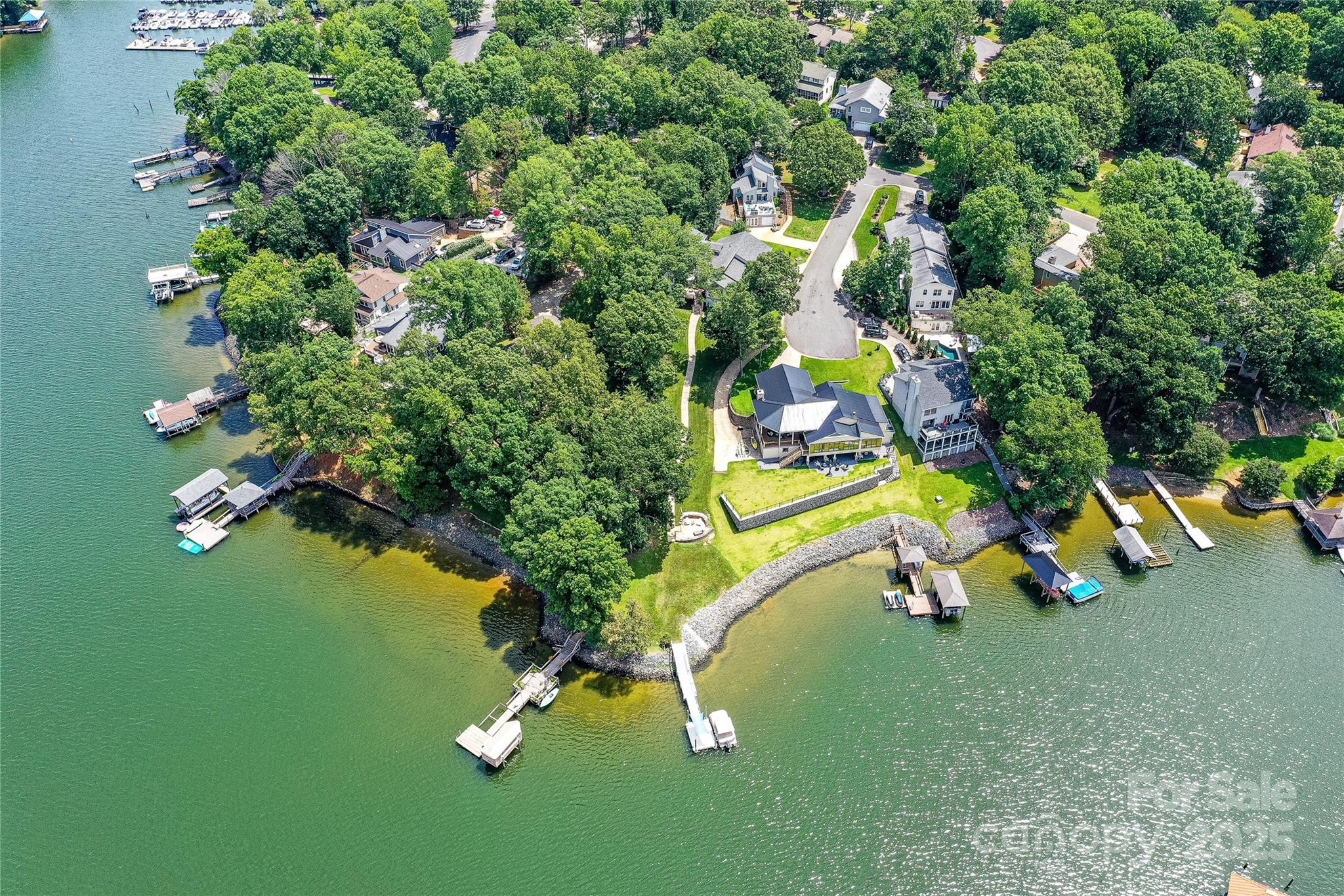 Tega Cay - Residential