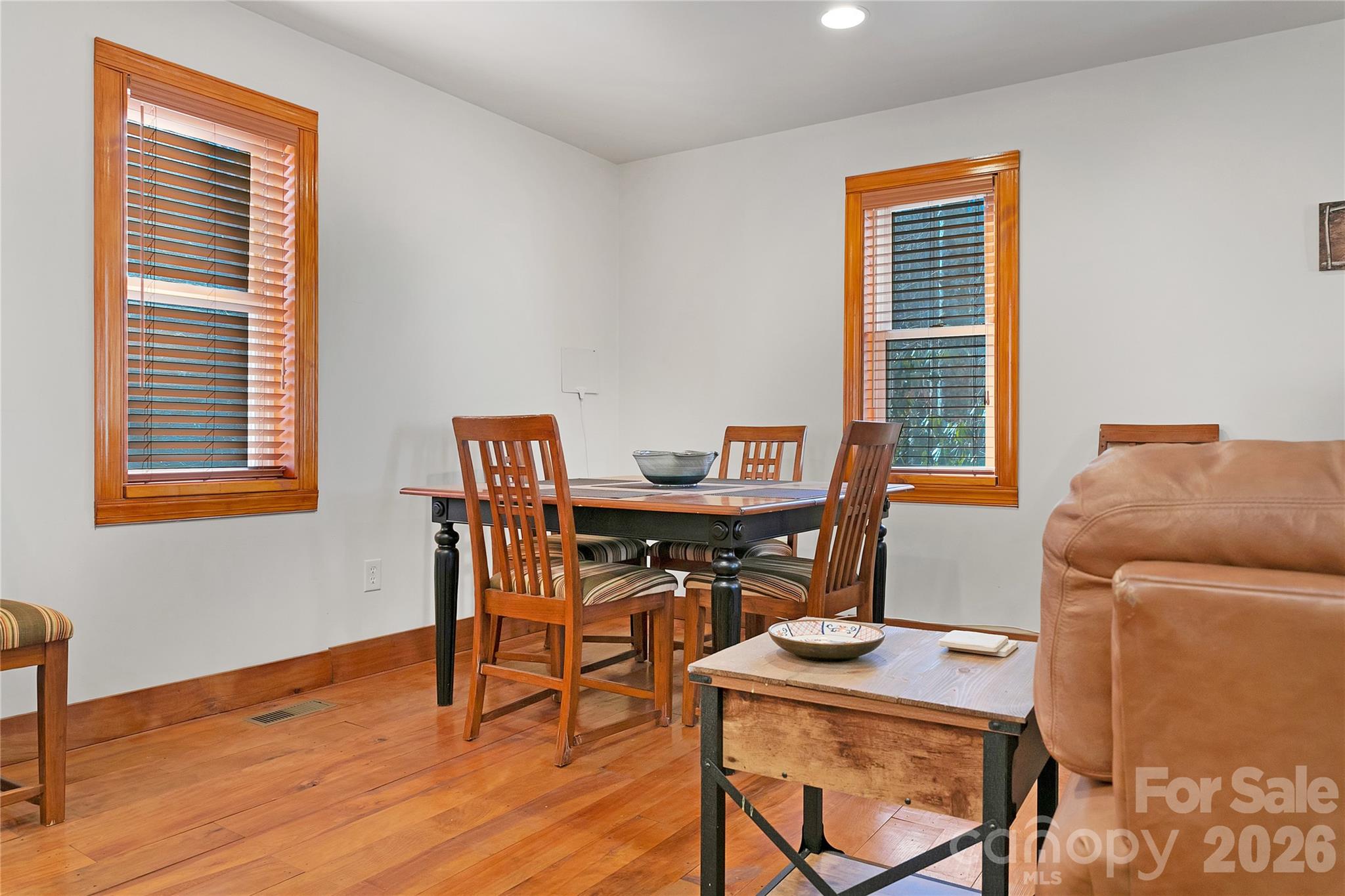 Henry Mountain - Residential