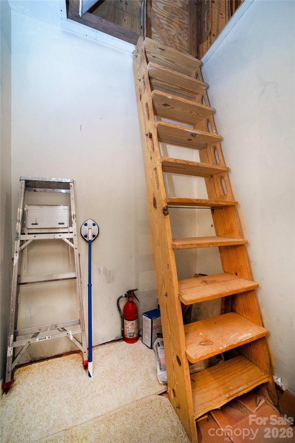 Henry Mountain - Residential