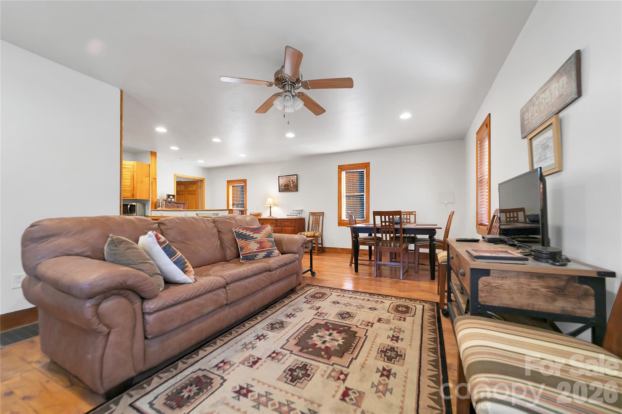 Henry Mountain - Residential