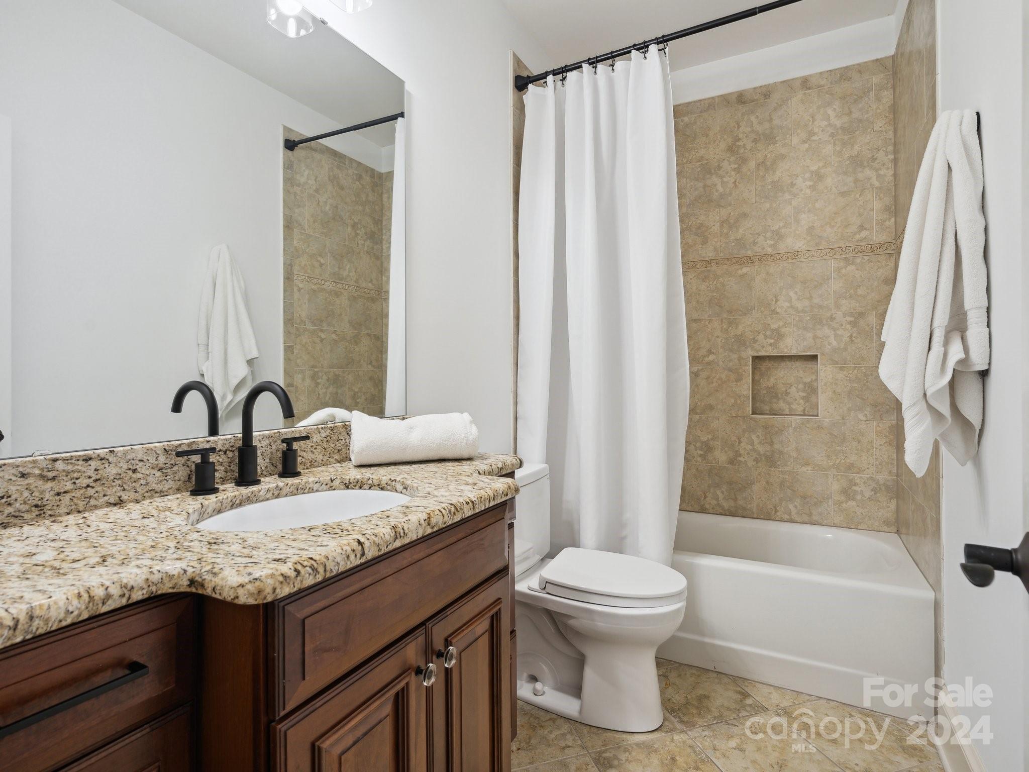 Lakeside - Residential