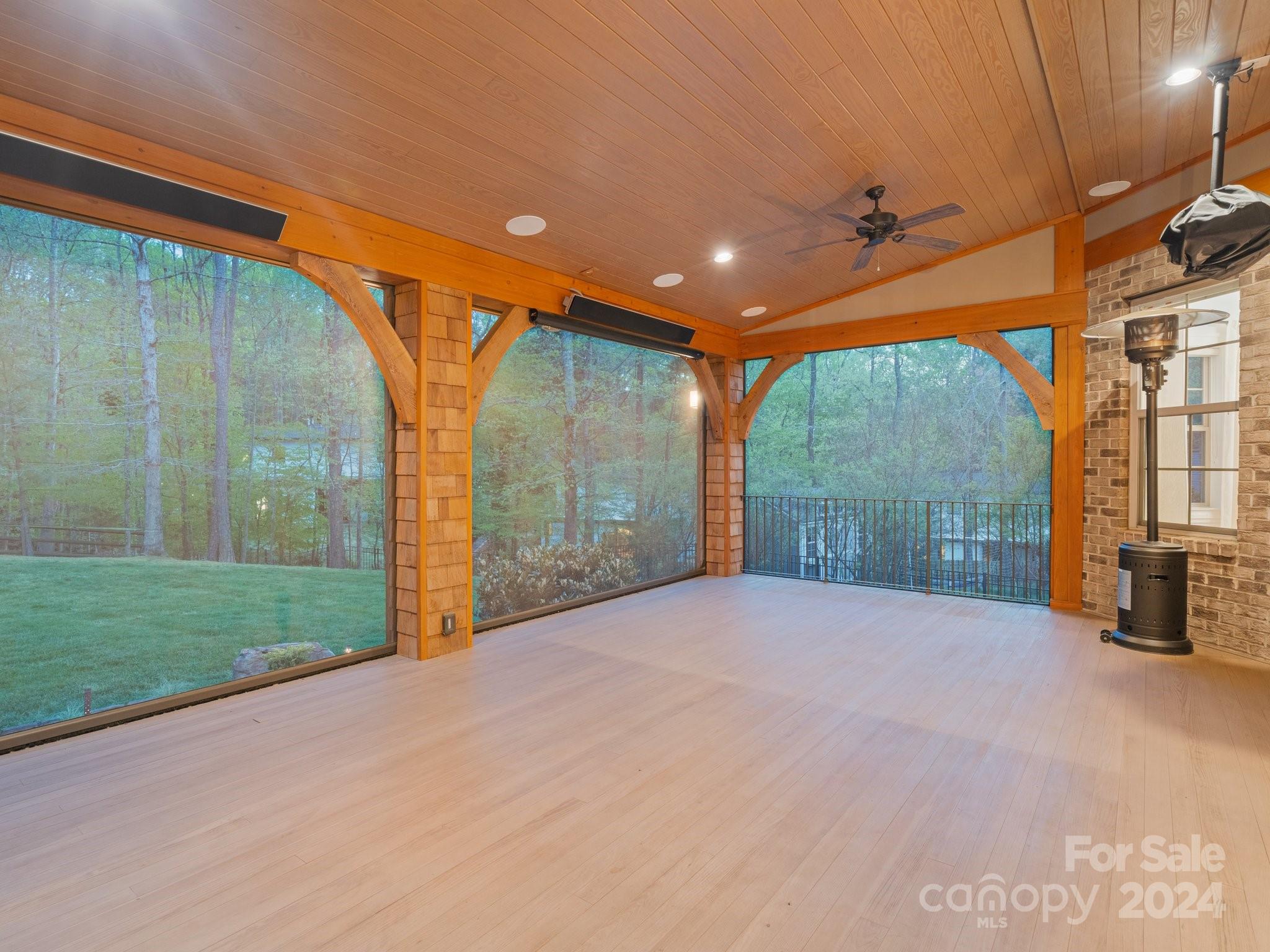 Lakeside - Residential