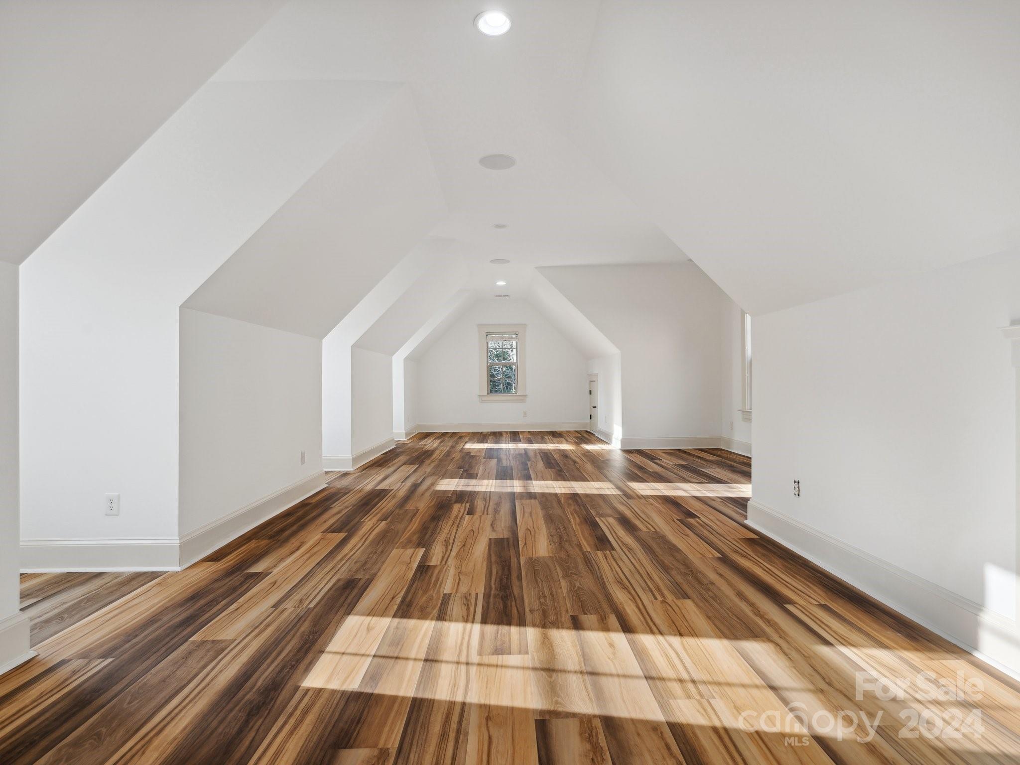 Lakeside - Residential