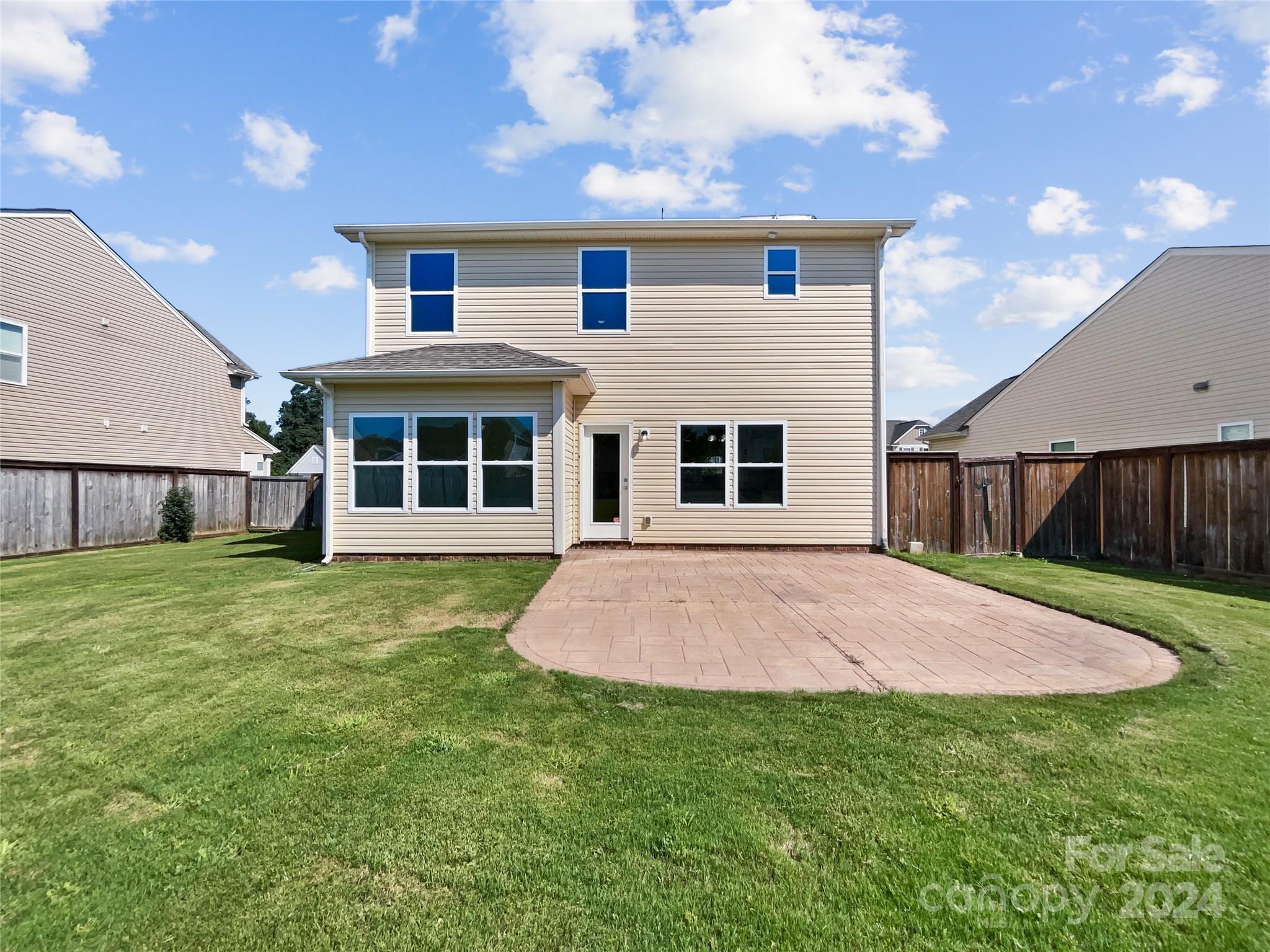 Lexington Commons - Residential