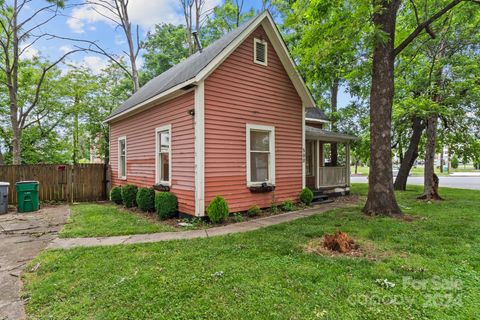 Single Family Residence in Charlotte NC 500 Mercury Street 5.jpg