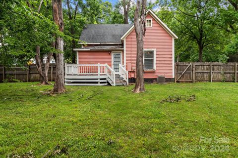 Single Family Residence in Charlotte NC 500 Mercury Street 14.jpg