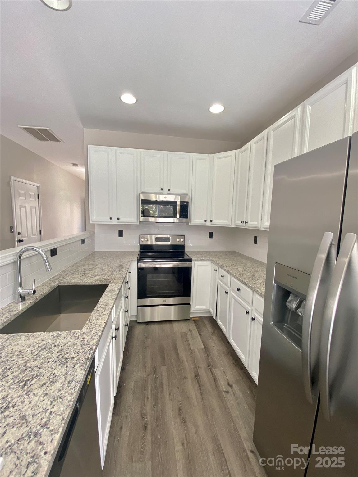 Oakbrooke - Residential Lease