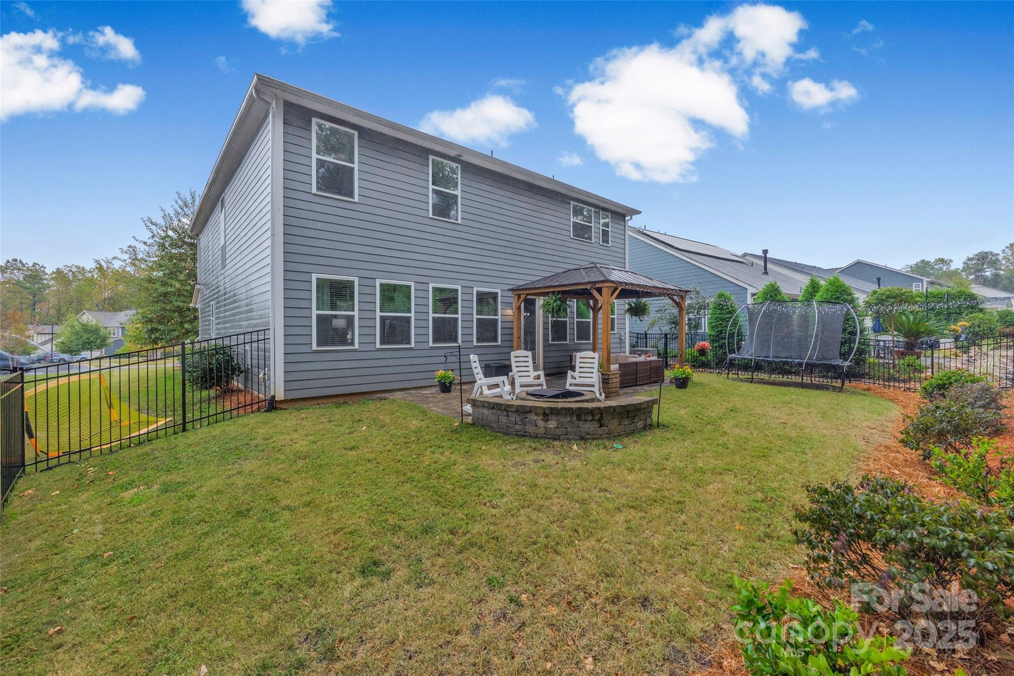 Lake Crest - Residential