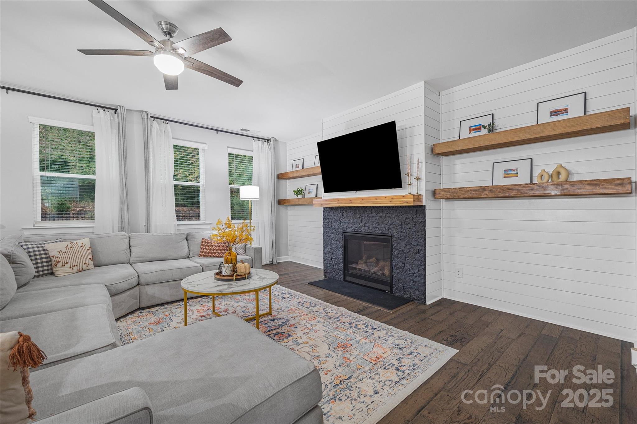 Lake Crest - Residential