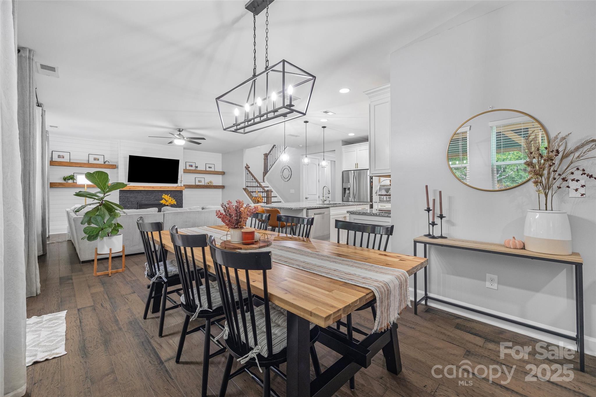 Lake Crest - Residential