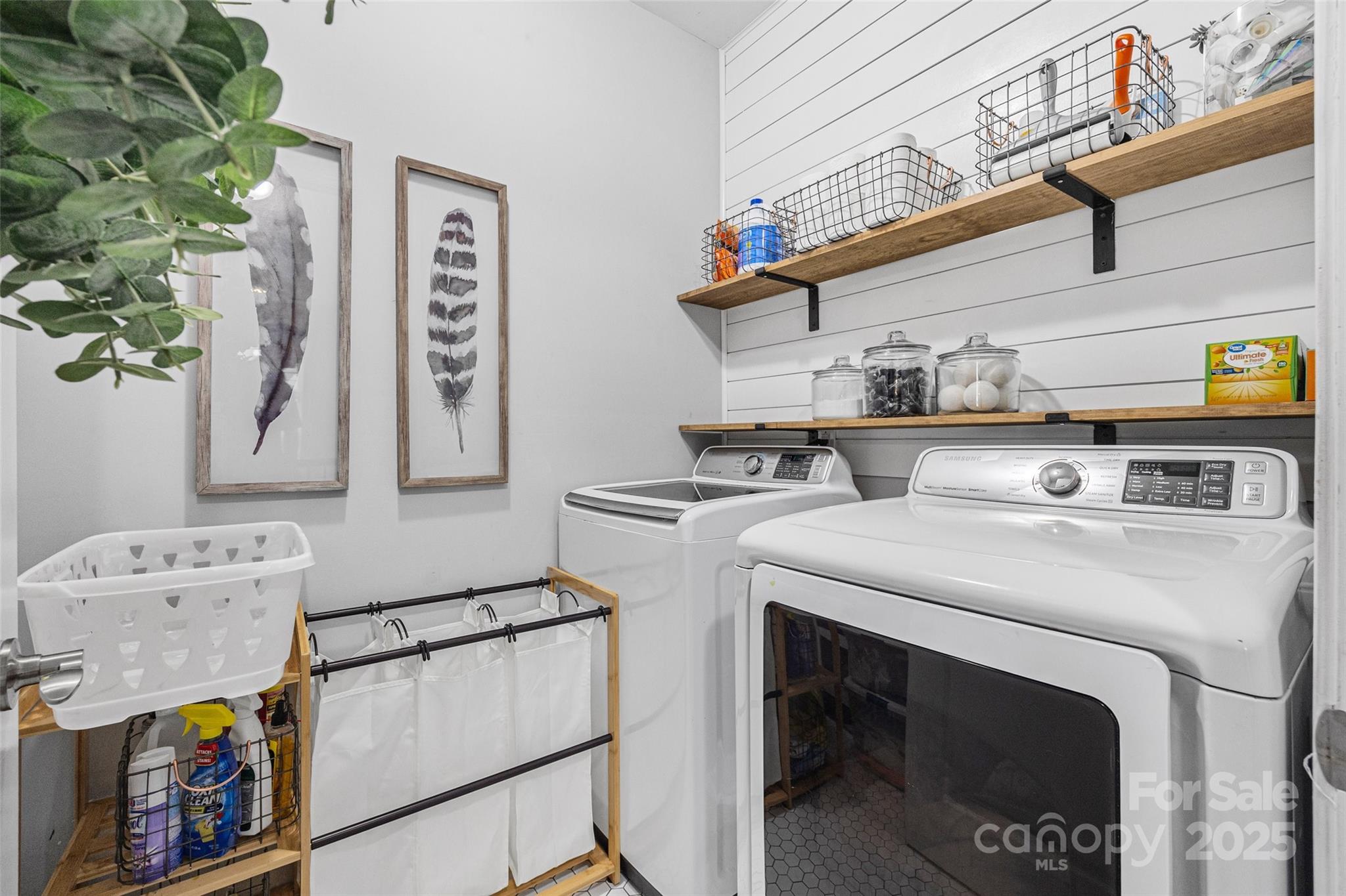 Lake Crest - Residential