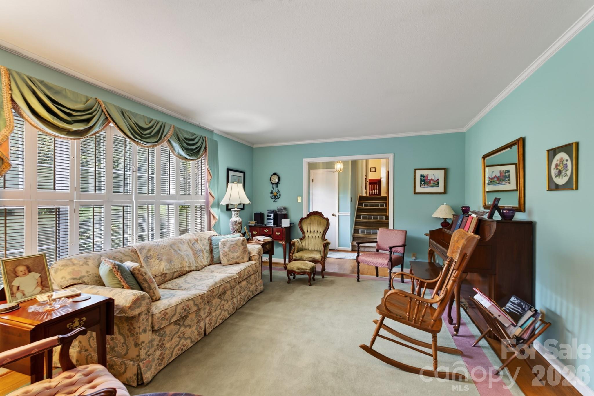 2124 Poinsett Drive