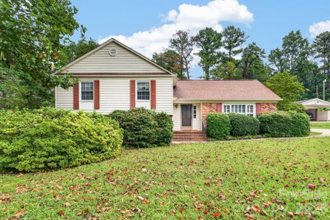 Photo of 2124 Poinsett Drive, Rock Hill, SC 29732 (MLS # 4419114)