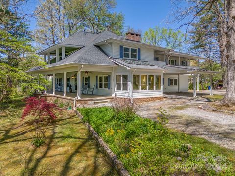 A home in Hendersonville