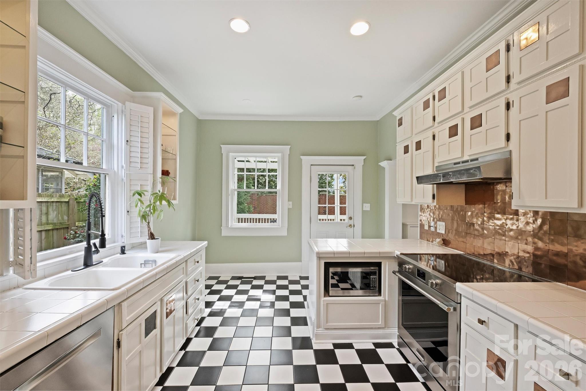 Elizabeth - Residential