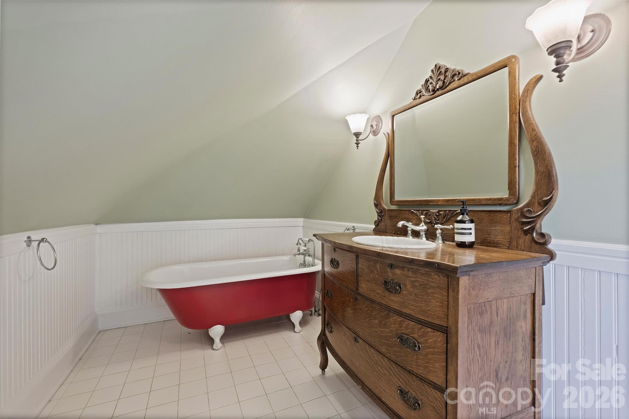 Elizabeth - Residential