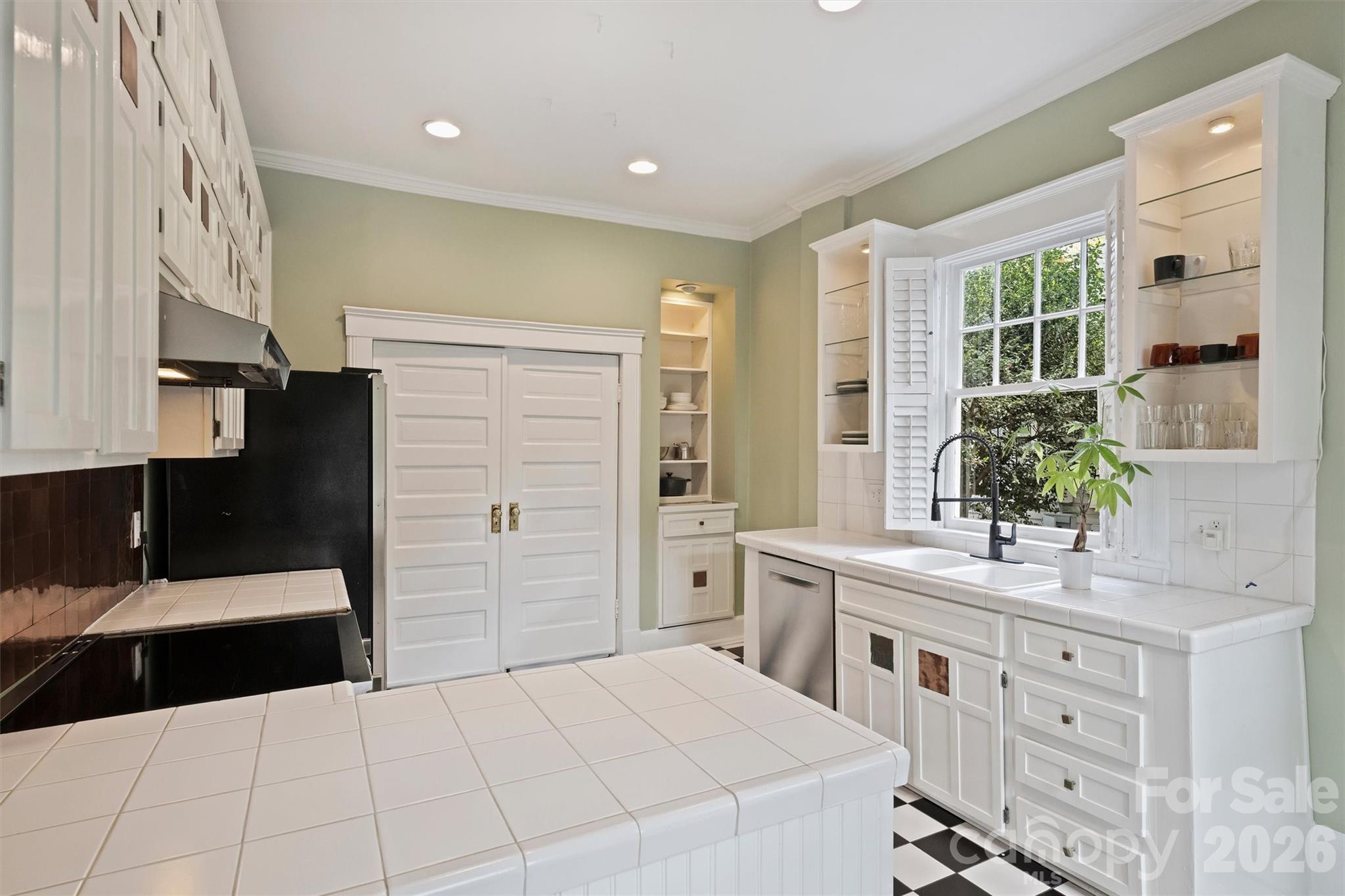 Elizabeth - Residential