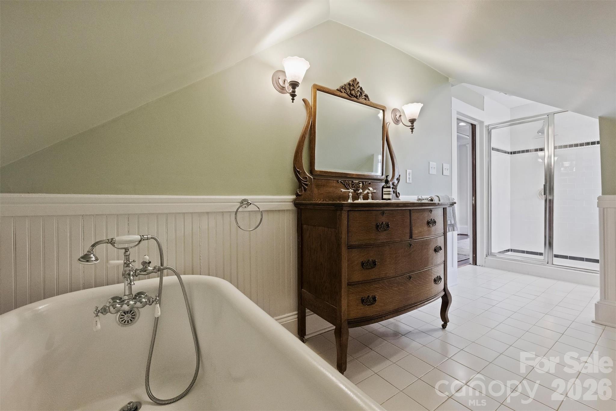 Elizabeth - Residential