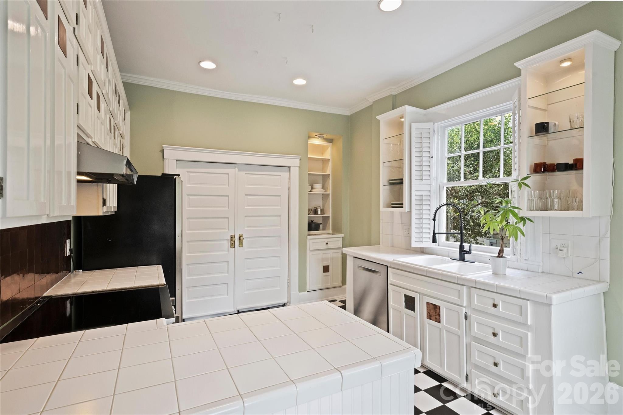 Elizabeth - Residential