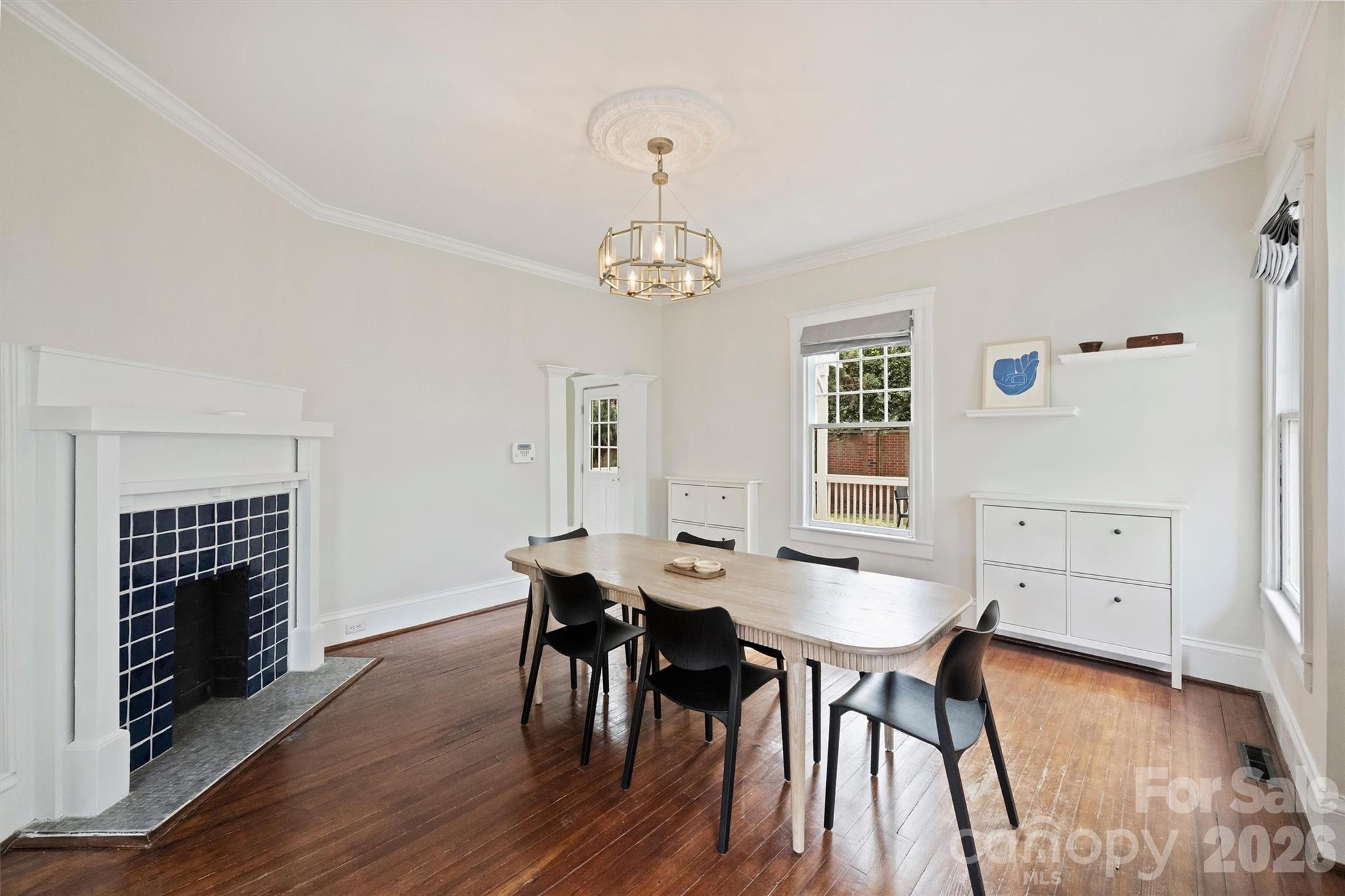 Elizabeth - Residential